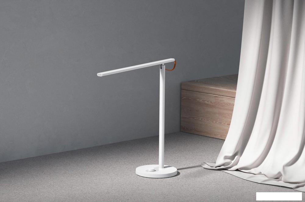 Настольная лампа Xiaomi Mi Smart LED Desk Lamp 1S MJTD01SYL (китайская версия)