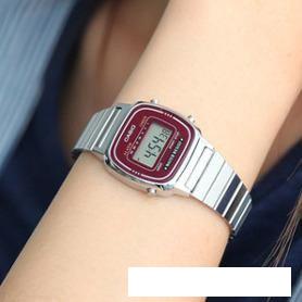 Наручные часы Casio Collection LA-670WA-4E