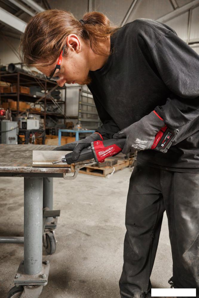 Прямошлифовальная машина Milwaukee M18 FDGROVPDB-0X One-Key Fuel 4933480957 (без АКБ, кейс)