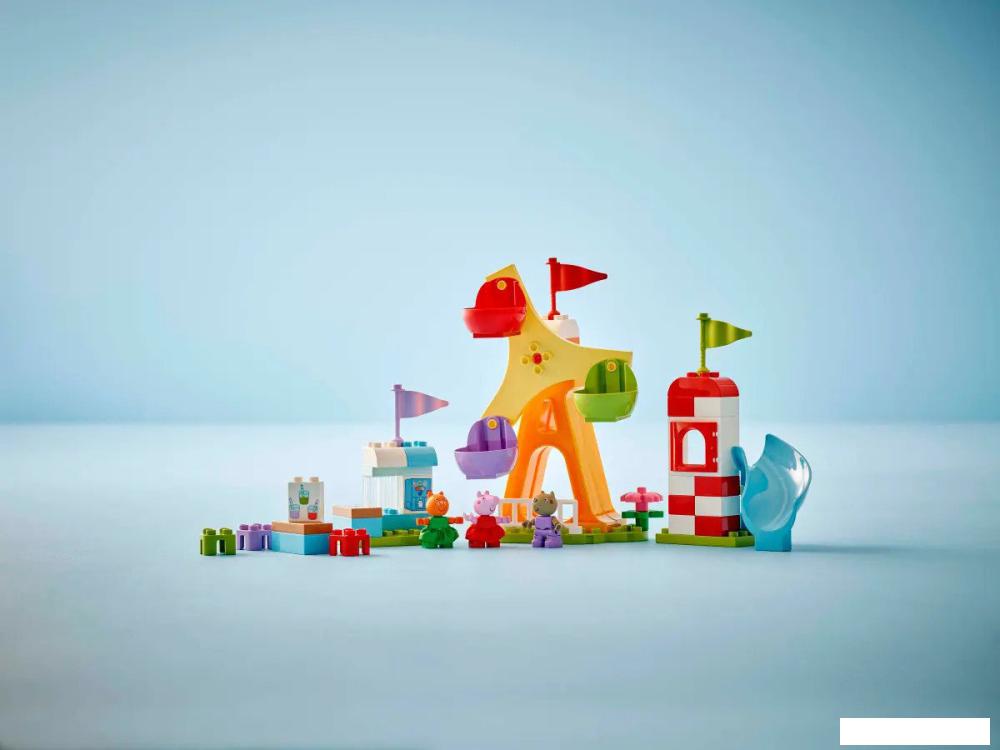 Конструктор LEGO Duplo Ярмарка Пеппы 10453