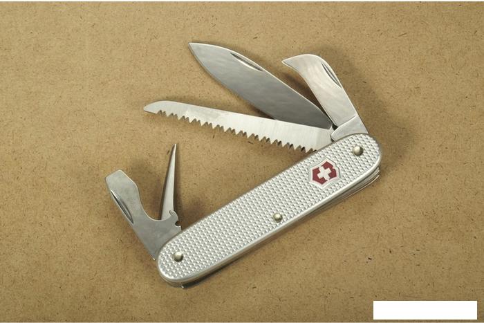 Мультитул Victorinox Pioneer 0.8150.26