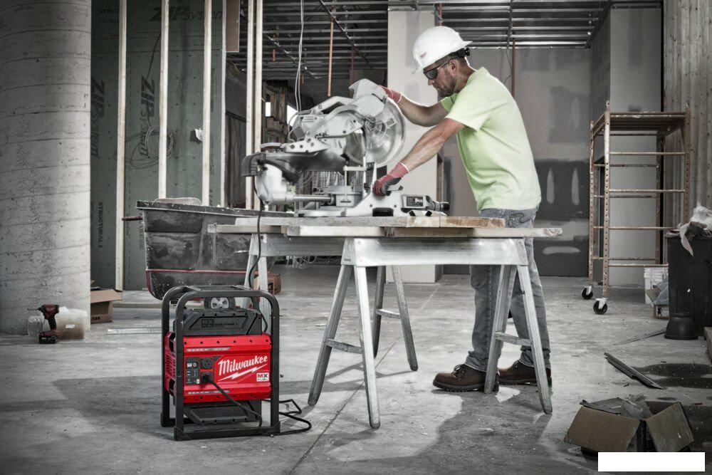 Портативная зарядная станция Milwaukee MX FUEL MXF PS-0 4933493922 (без АКБ)