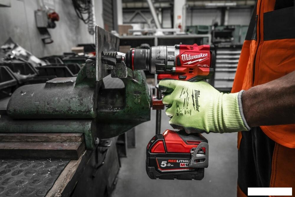 Ударная дрель-шуруповерт Milwaukee M18 FUEL M18FPD3-0 4933498060 (без АКБ)