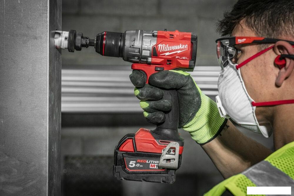 Ударная дрель-шуруповерт Milwaukee M18 FUEL M18FPD3-0 4933498060 (без АКБ)