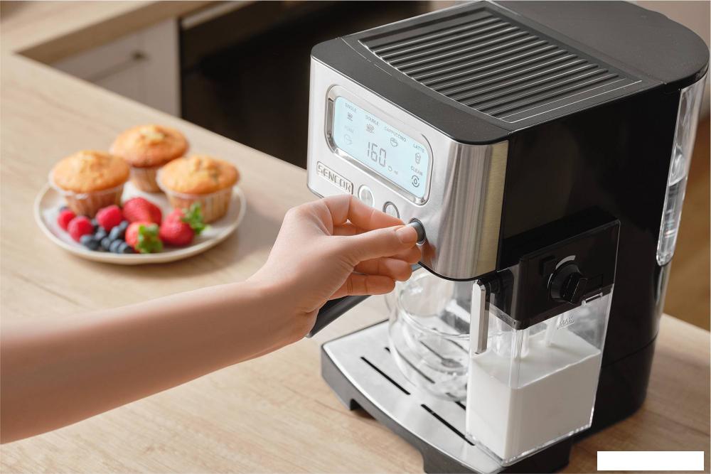 Кофеварки и кофемашины Sencor SES 4090 SS