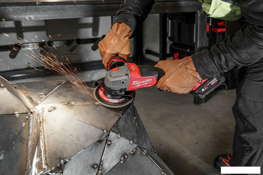 Угловая шлифмашина Milwaukee M18 ONEFSAG125XPDB-0X Fuel One Key 4933478434 (без АКБ)