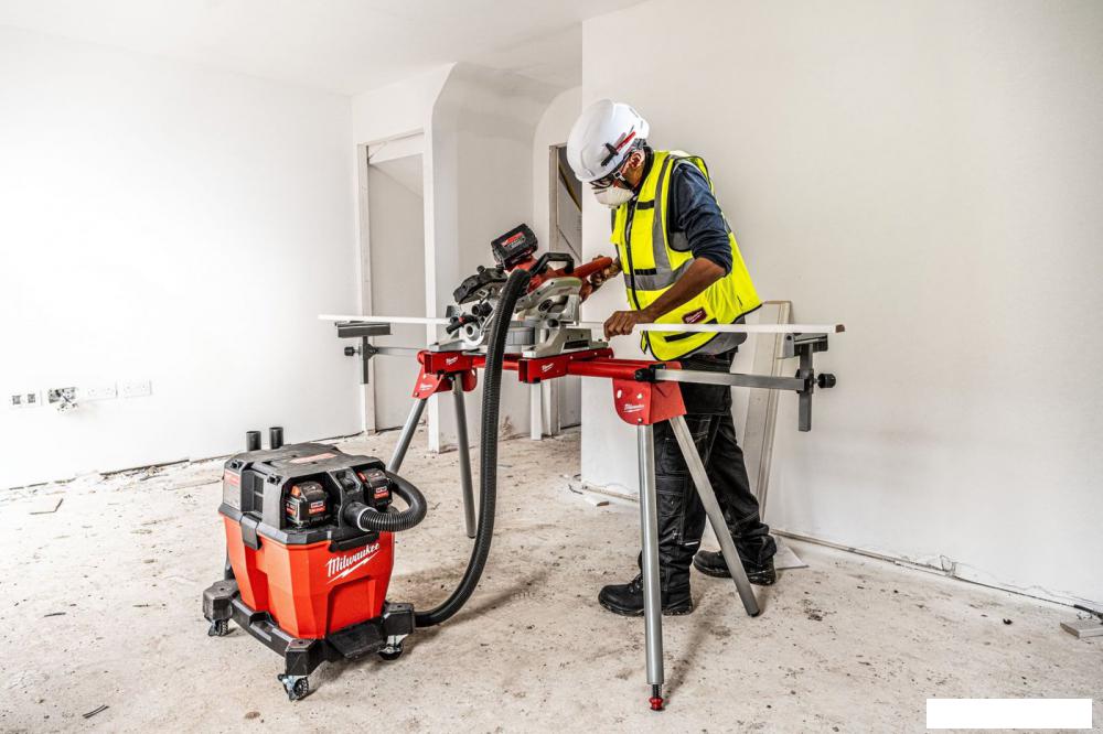 Пылесос Milwaukee M18 F2VC23L (без АКБ)
